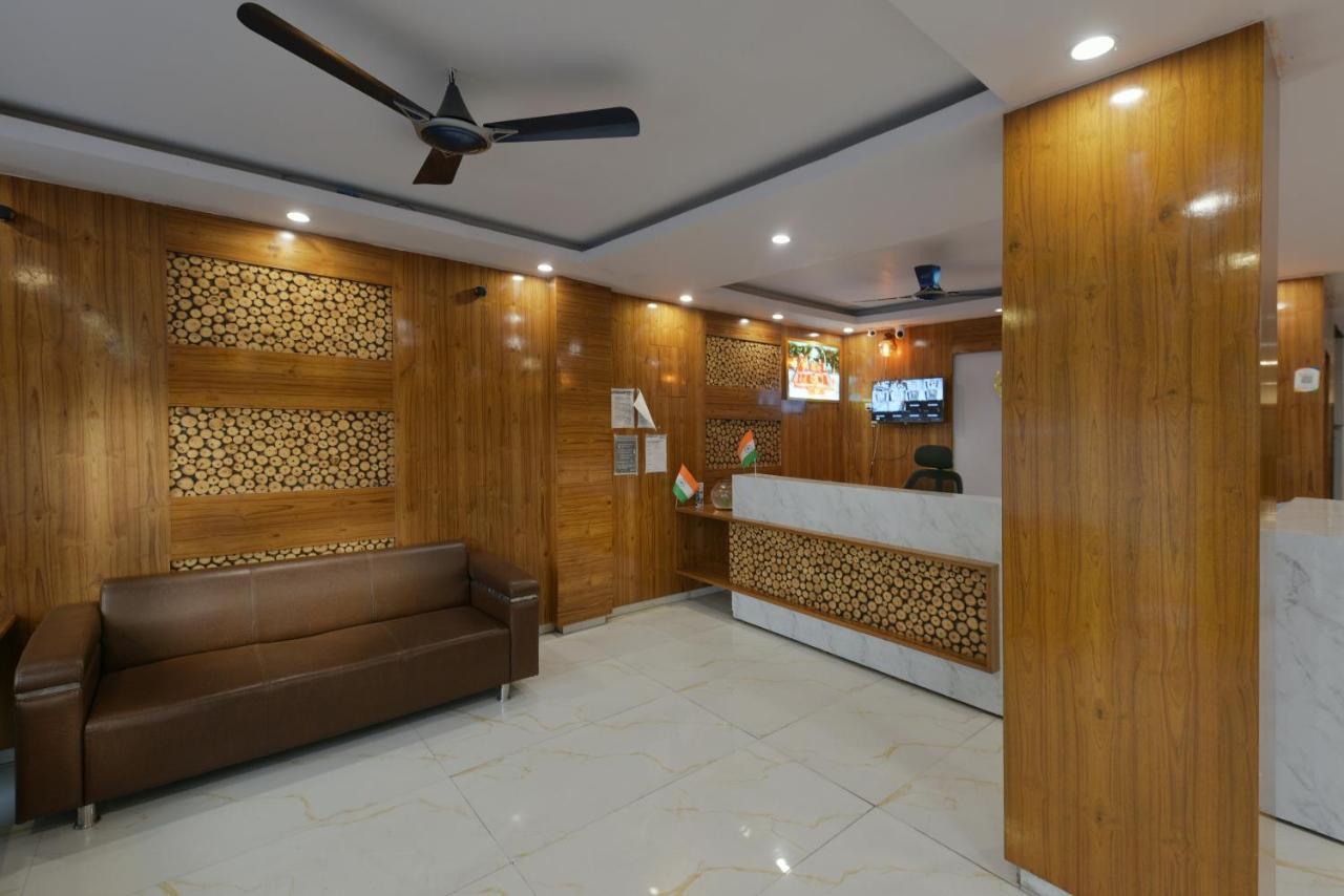 Hotel Hari International - Noida Sector 11 Bagian luar foto